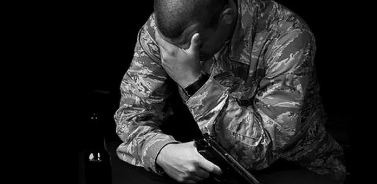 Пьяный ВСУшник решил выстрелить себе в голову