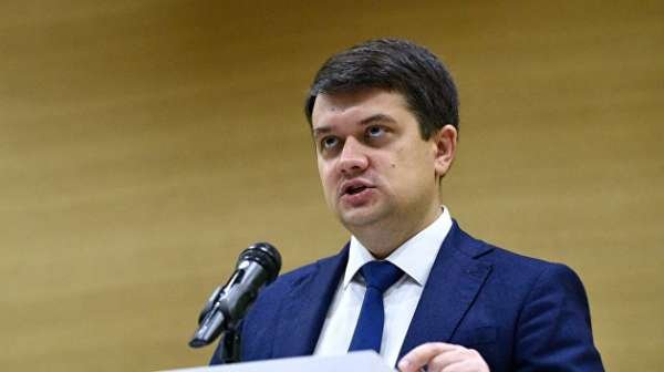 Разумков предложил Арестовичу «жевать, а не говорить»