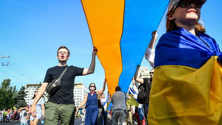 "Теперь боятся раздраконить Кремль": Идеолог "Руси-Украины" перешёл на оскорбления