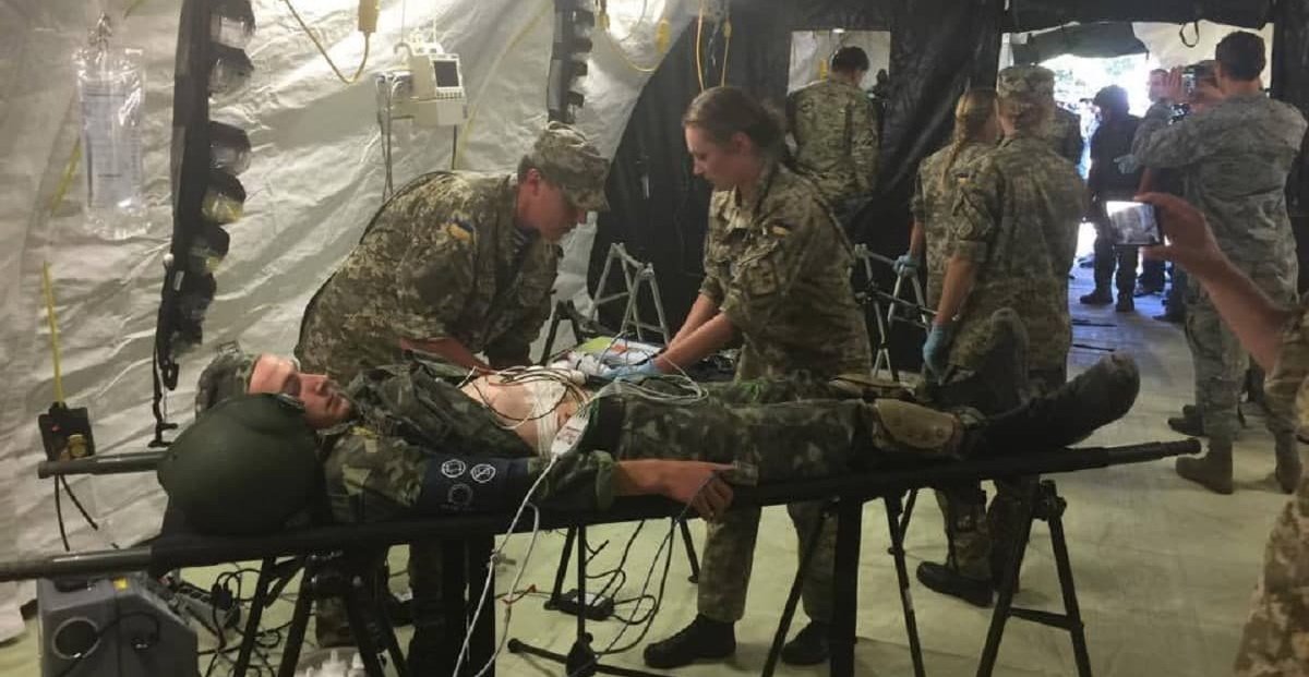 Просроченная колбаса вывела в Донбассе из строя 11 боевиков ВСУ