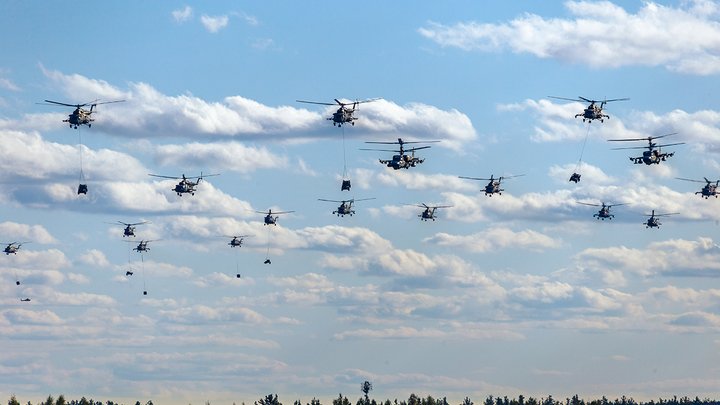 Биполярное расстройство Запада: русские с индусами идут на Польшу