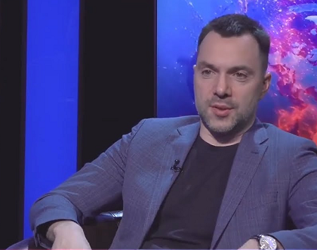 Советник Зеленского: Страну можно переименовать в Соединенные Земли Украины