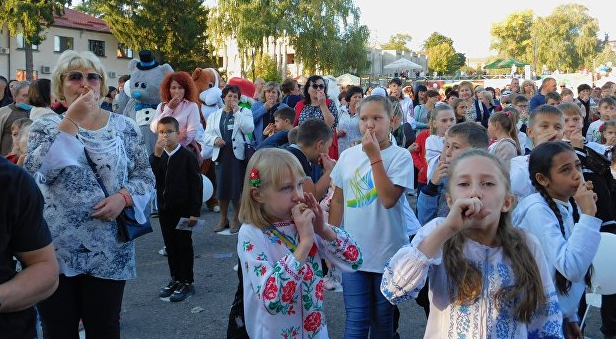 Достижения новой Украины - самый громкий и массовый пересвист свистулек в мире