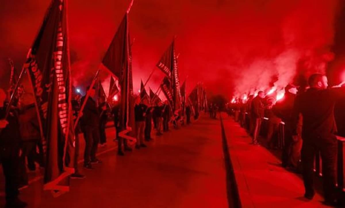 В Хорватии переименовали мост в честь нацбата, боевик которого расстрелял тринадцать молодых резервистов