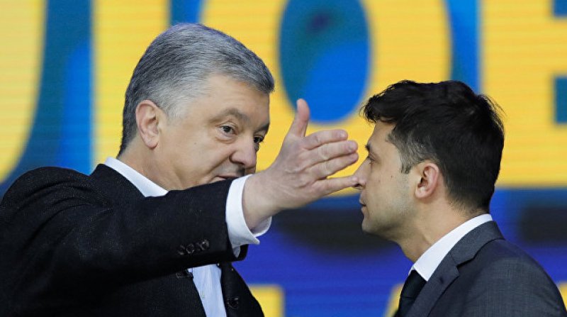 Кто кому приговор? Почему Порошенко наступает на политические пятки Зеленского