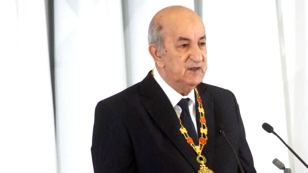 Президент Алжира Теббун закрыл небо для самолетов ВВС Франции после заявления Макрона