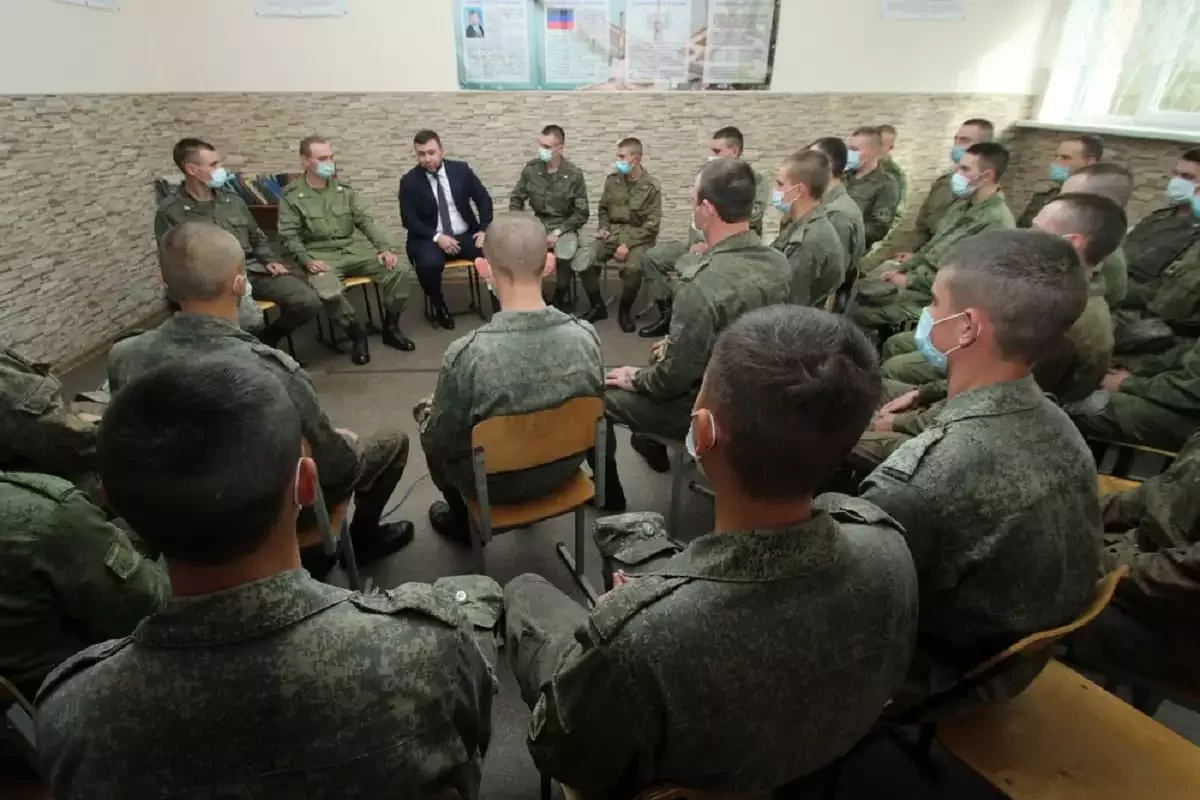 Пушилин встретился с первыми дембелями ДНР