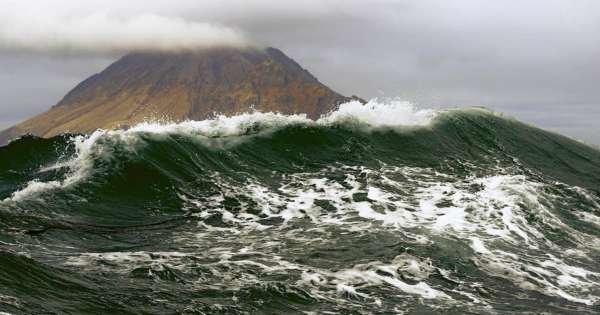 Японии напомнили о военных преступлениях, советуя забыть о Курилах