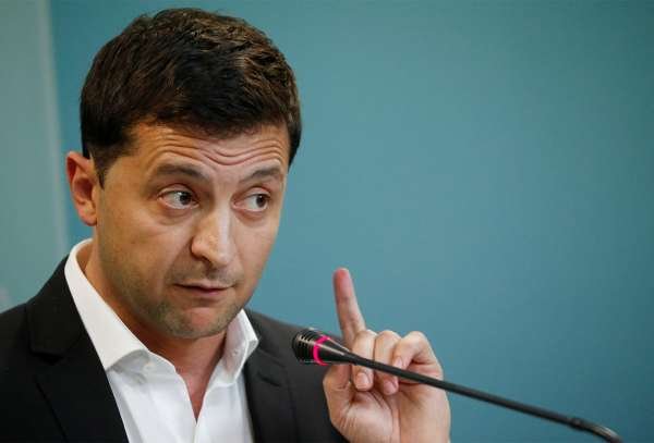 Зеленский и его наивность: Украина ищет пути спасения