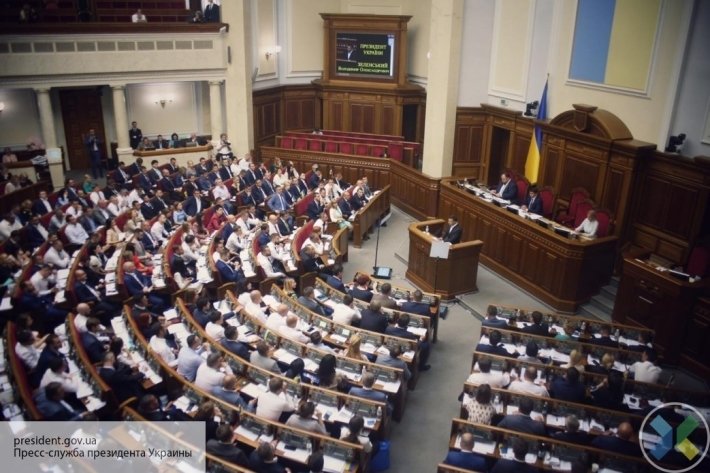 Рада своими законопроектами нарушает Минские соглашения