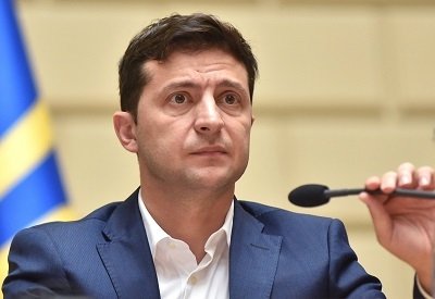 Действия Зеленского говорят о появившейся неуверенности и паранойи