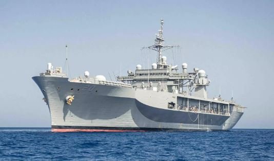 Флагман США в Черном море: Чего ожидают российские военные