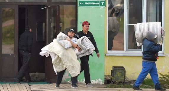 Генерал ФСБ объявил «военной интервенцией» мигрантов, посягающих на права граждан
