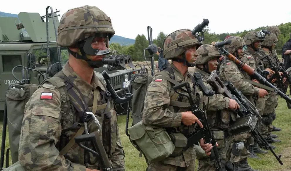 Минобороны Белоруссии: Польша не уведомила Минск о размещении 10 тысяч солдат у границы