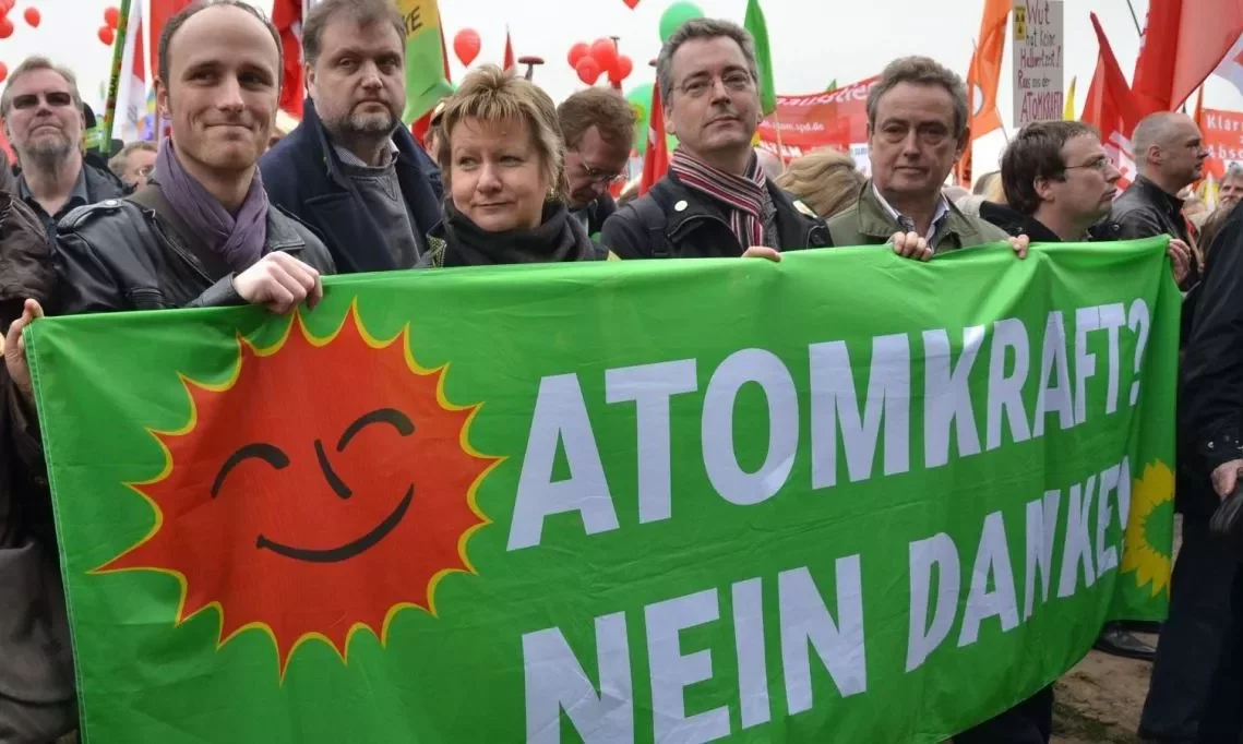 «Полезные идиоты!» – в Киеве обвинили немецкую партию «Зелёных» в подыгрывании «Газпрому»