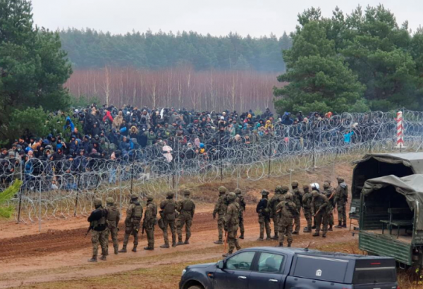 Маразм отпустил - французы не винят русских за кризис на польско-белорусской границе