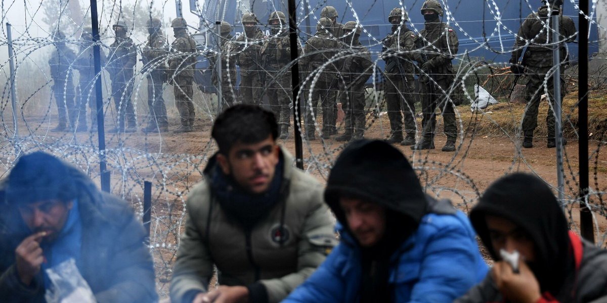 СМИ о лагере беженцев на границе с Польшей: «Пороховая бочка с зажженным фитилем»