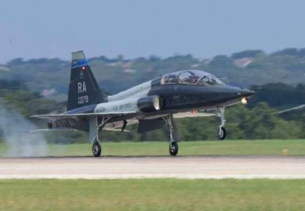 Смертельный удар: Самолёты ВВС США уничтожили друг друга