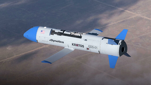 "Это изменит расклад сил". Пентагон успешно испытал "летающий авианосец"