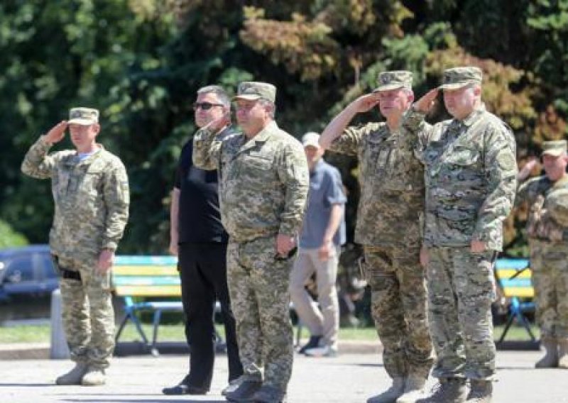 Украина, США и антивоенные памперсы