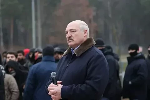 Лукашенко: Европа захлебнется мигрантами, если не даст денег Белоруссии