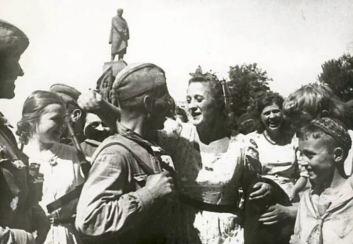 Марков: Американцы не врут – российские войска могут войти на Украину уже в январе