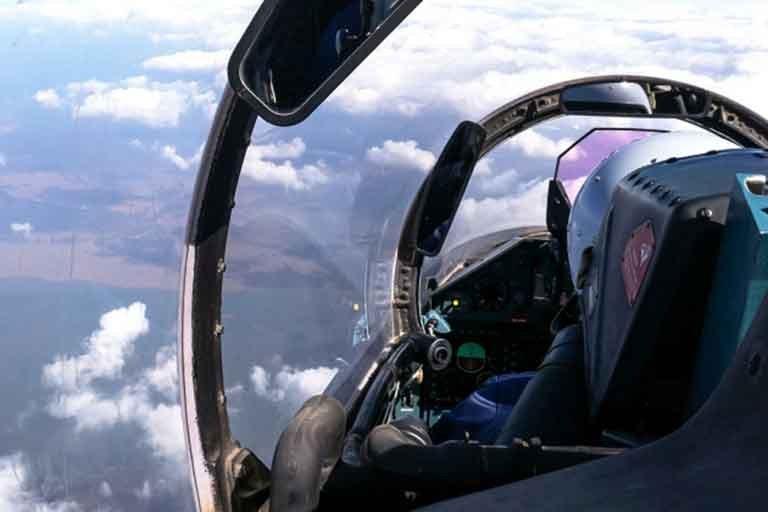 Пилот Су-30СМ ВКС РФ атаковал комплексом «Хибины» истребитель F-35 НАТО