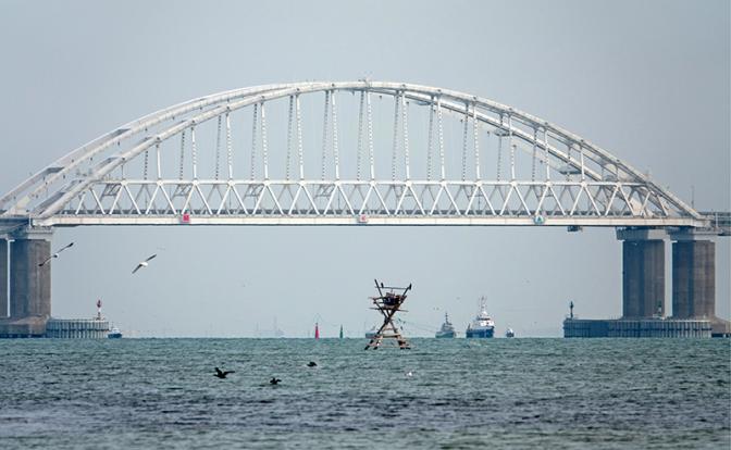 Жовто-блакитный «Донбасс» рванул к Керченскому мосту