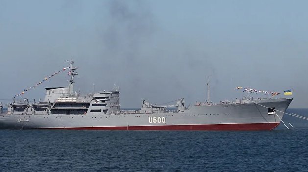 «Хитрый» план Зеленского. Почему к Керченскому мосту послали старый «Донбасс»