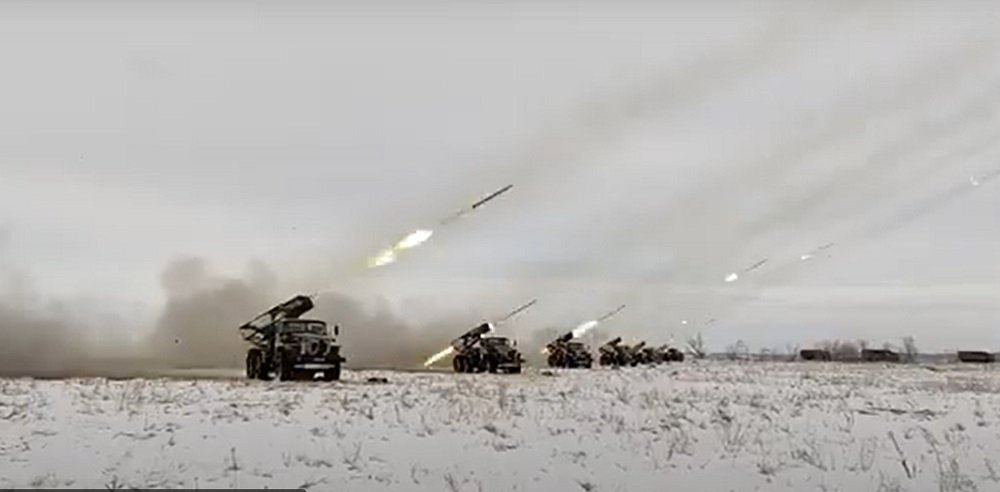 «Лесочек», «Арахис» и «Грады». Опубликовано видео огневого налёта под Оренбургом