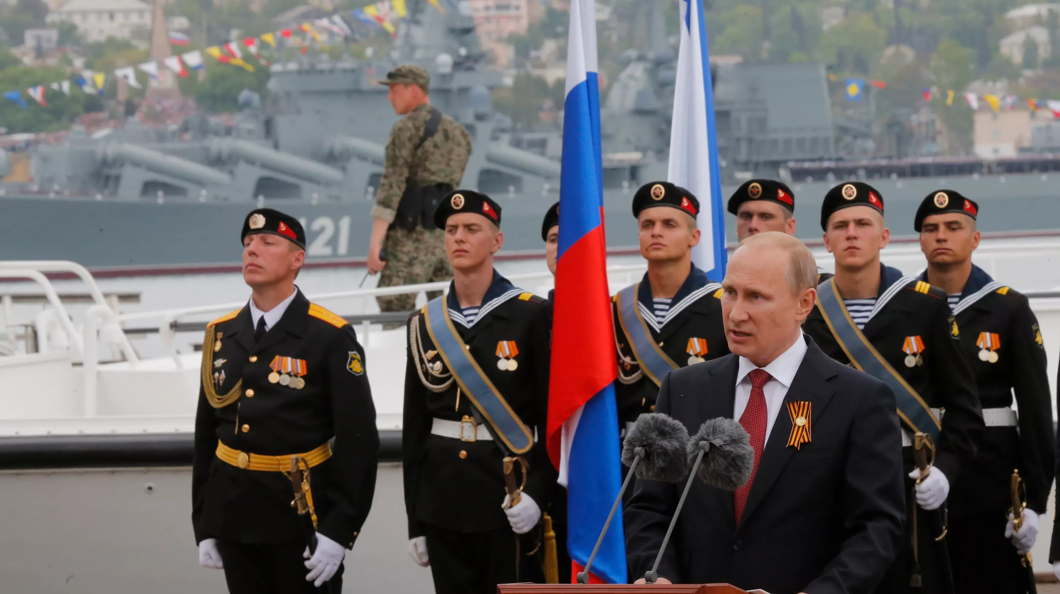 Путин: США подстрекают Украину к вторжению в Крым. Нам некуда отступать