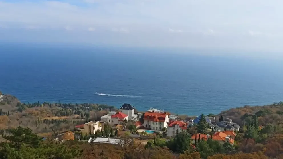 «Плевали на демократию». Путин рассказал о влиянии западных санкций на жизнь крымчан