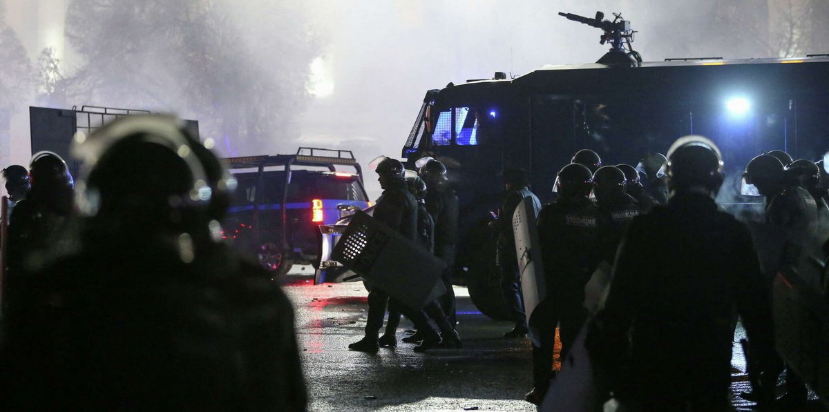 Власть в Казахстане переходит к триумвирату. Есть ли шанс у России?