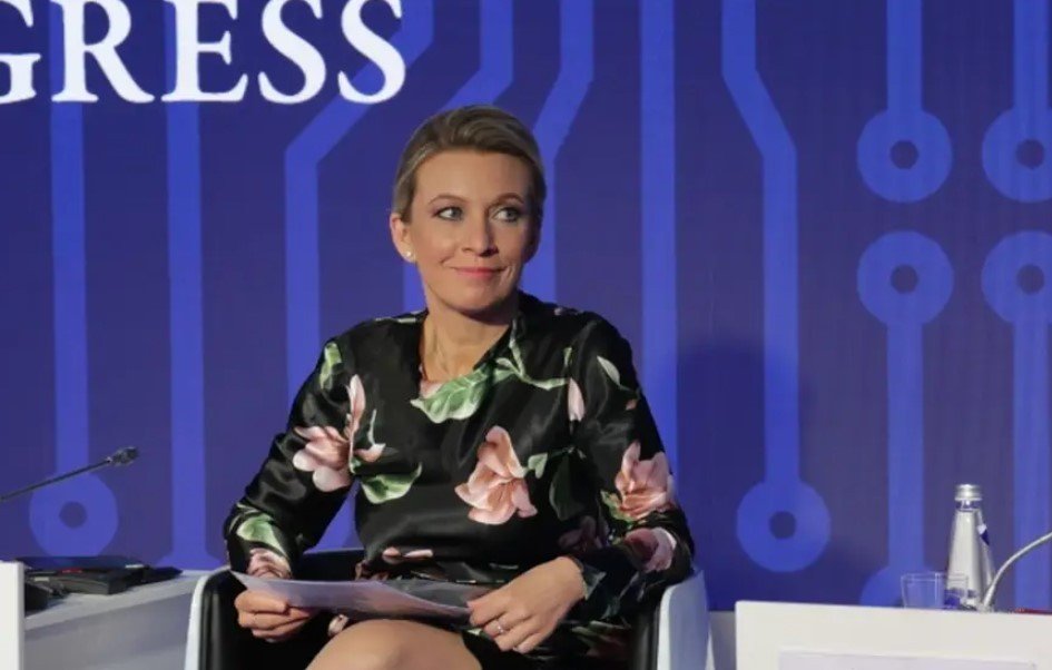 «Оставайтесь гражданином США». Захарова осадила Нуланд за совет россиянам