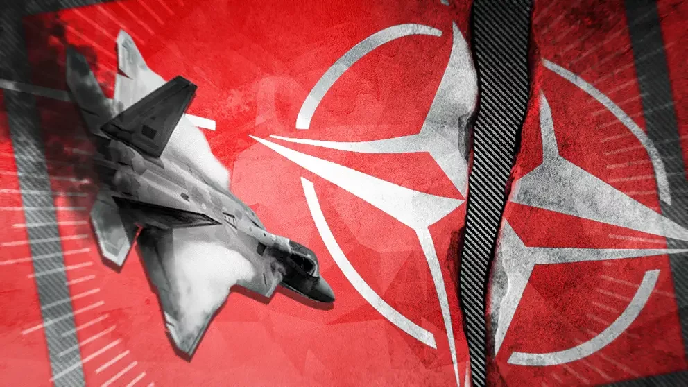 Желание США превратить истребитель F-22 в небесного хищника обнажило отставание Вашингтона в авиации