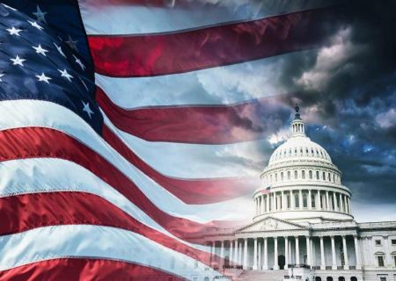 Торговля страхом: США выделили на фейки более 1 миллиарда долларов. Надо осваивать