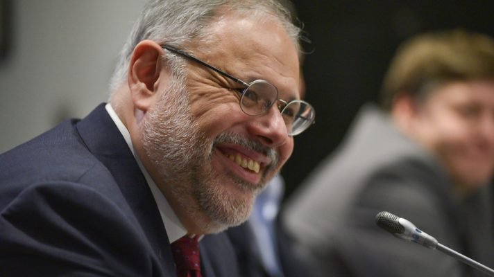 Хазин в стиле Норкина высмеял истерику западных СМИ о «вторжении» на Украину