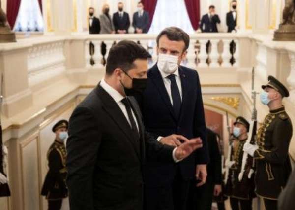 «Минск-2» оставил Зеленского на растяжке: власть от войны или мира?