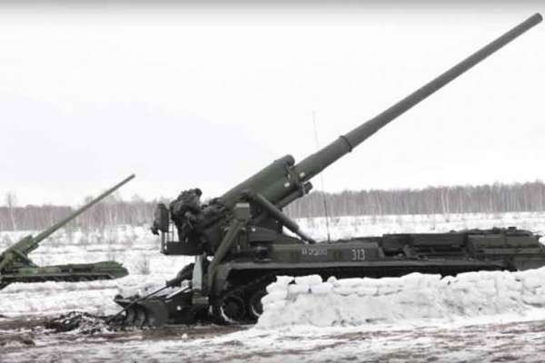 В Киеве начали паниковать из-за размещения у границ Украины ядерных гаубиц