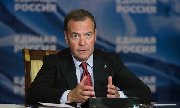 Дмитрий Медведев раскритиковал регионы России за проблемы с мигрантами