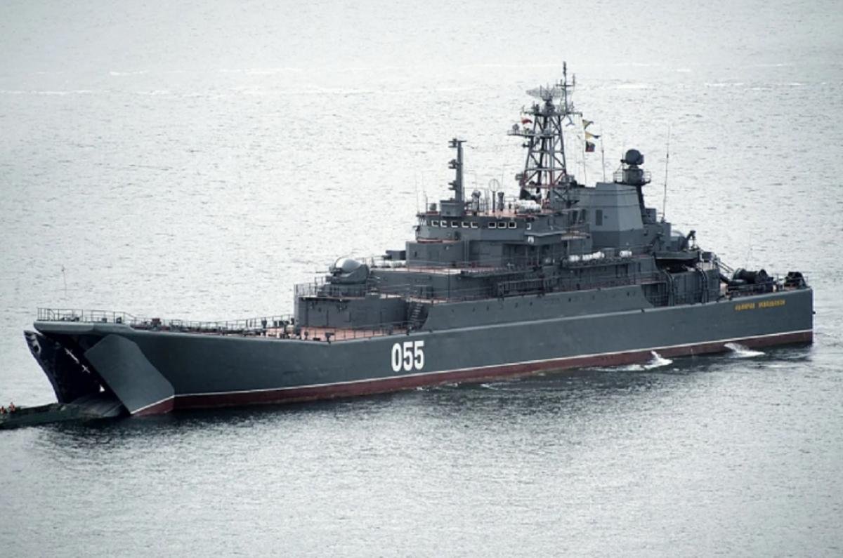 В Польше запаниковали из-за плавучих грузовиков РФ в Черном море