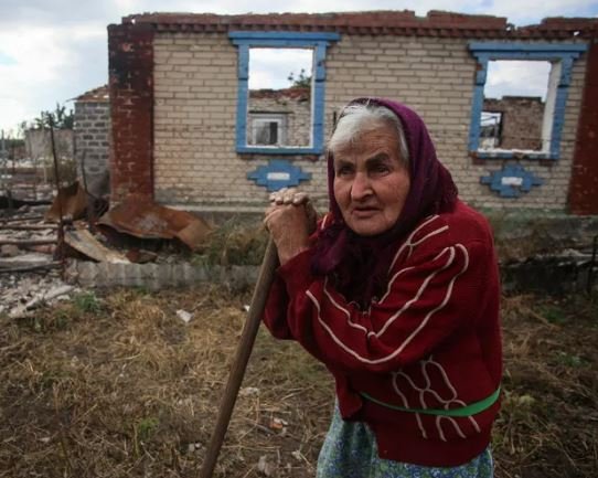 Отказавшиеся эвакуироваться донецкие старики: «Поможем морально бить украинских неонацистов»