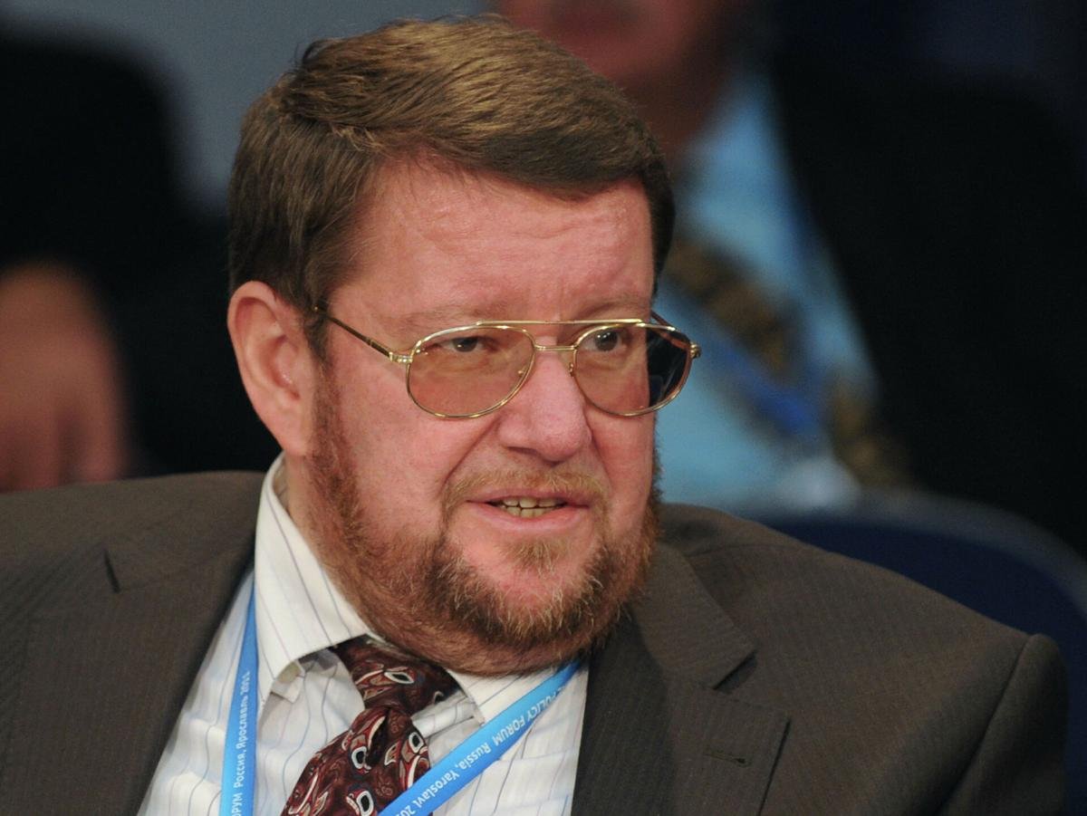 Сатановский жестко ответил министру обороны Британии, пожелавшему «пнуть» Россию