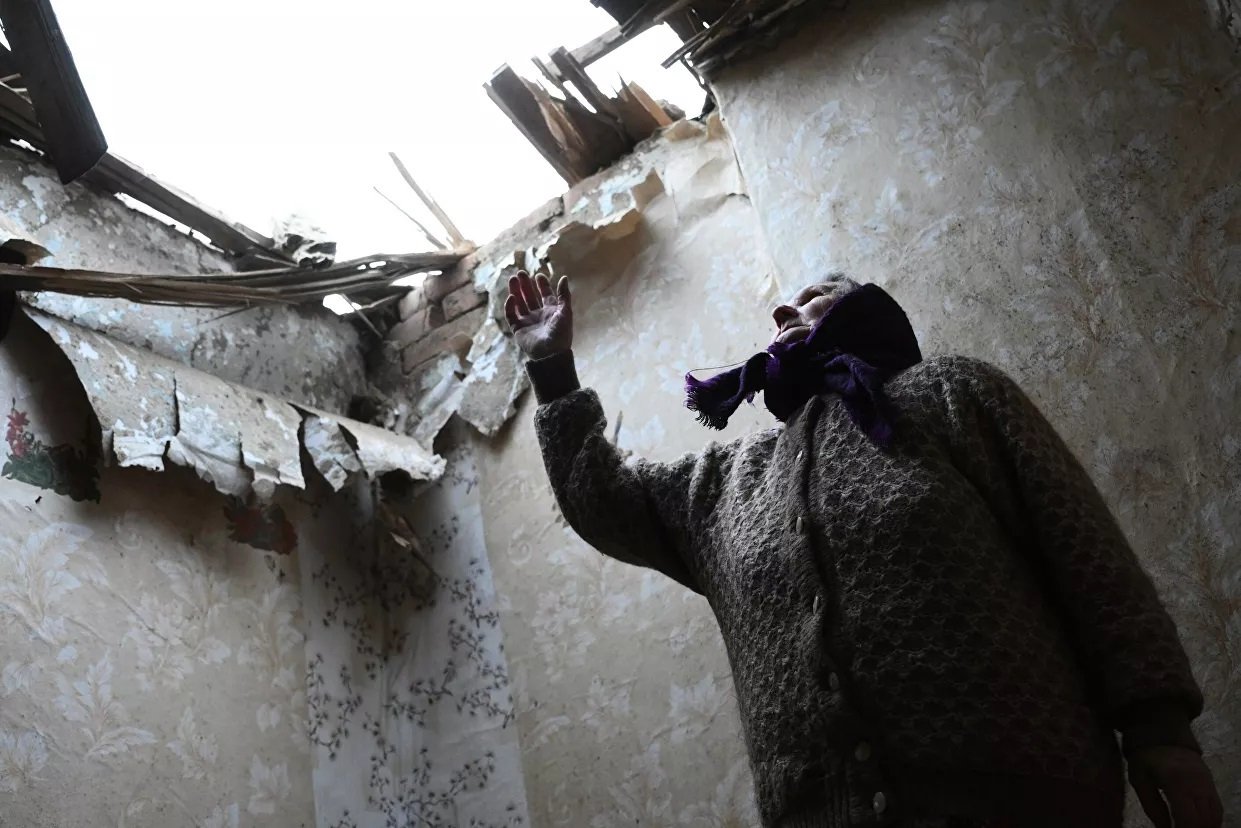 В Горловке снаряд ВСУ попал в поликлинику, два человека пострадали при обстреле