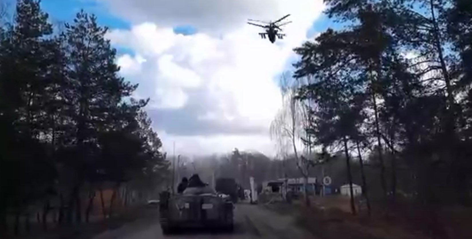 Минобороны представило кадры передвижения войск под Киевом