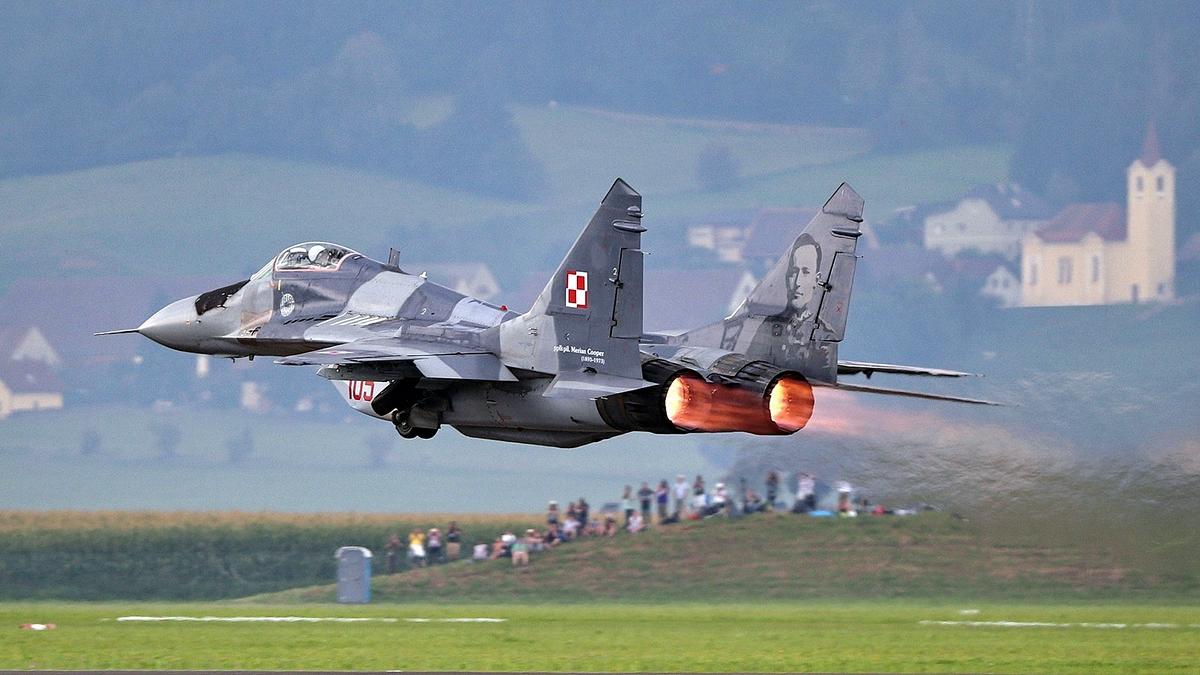 В Польше придумали, как передать истребители Украине и избежать удара со стороны России