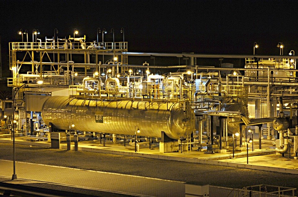 Энергетические санкции Запада против РФ парализуют мировой рынок углеводородов