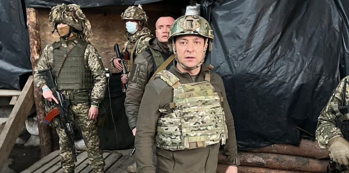 Скандал на украинском ТВ: Зеленский призвал сложить оружие