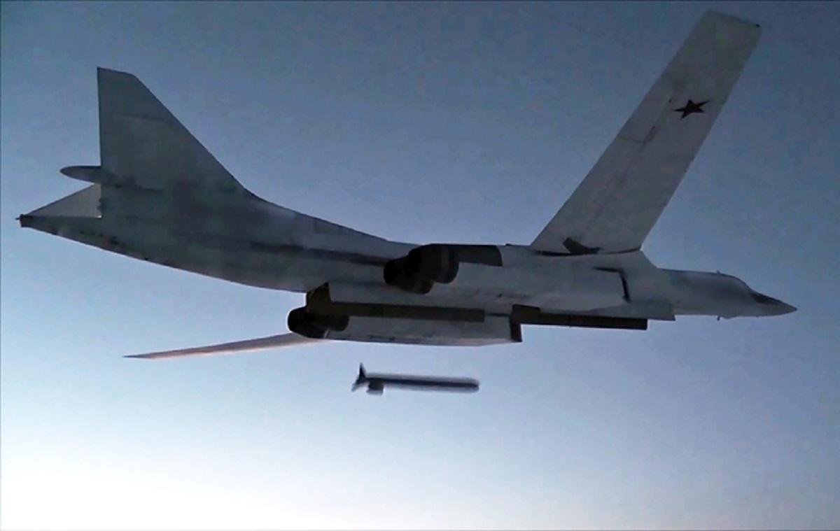 Военкор: Российские ракеты и бомбы «обезглавили» ВСУ