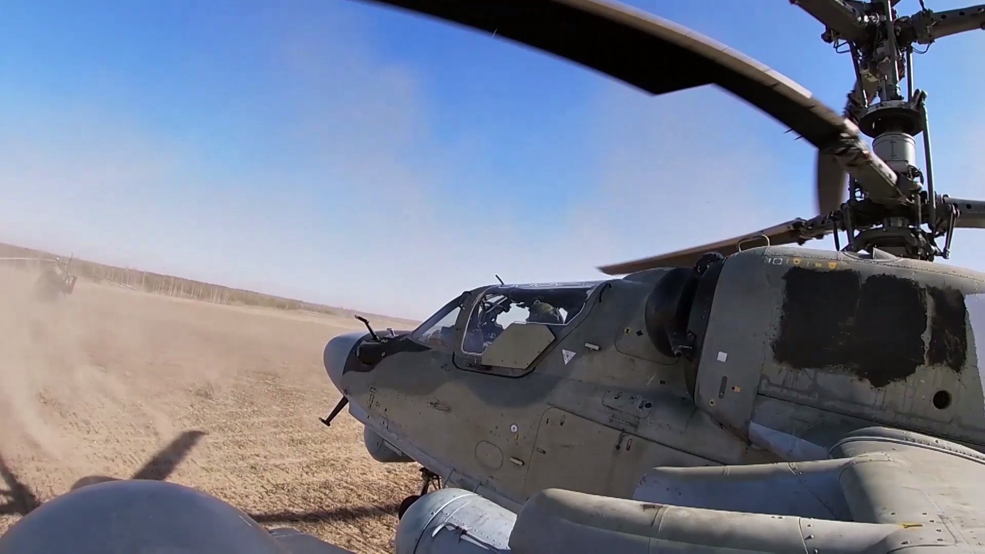 Российские вертолеты при помощи комплекса «Вихрь» уничтожили танк ВСУ